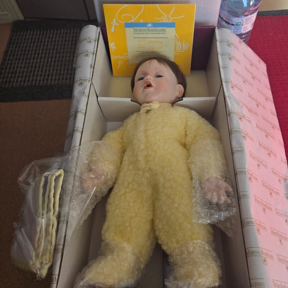 BRAND NEW Collectible "Mommy I'm Sleepy" Ashton Drake Doll Porcelain Doll
